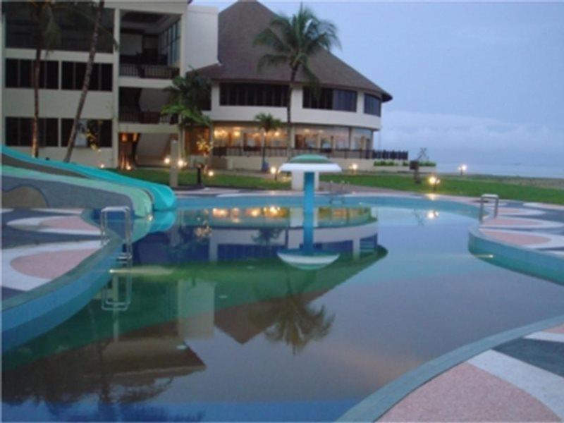 大马宫殿温泉度假村 古晋 外观 照片 Club Med Cancun