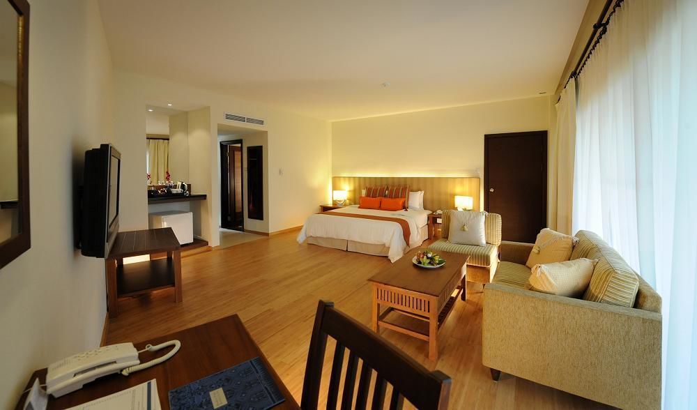 大马宫殿温泉度假村 古晋 外观 照片 A suite at the Park Royal Beach Resort