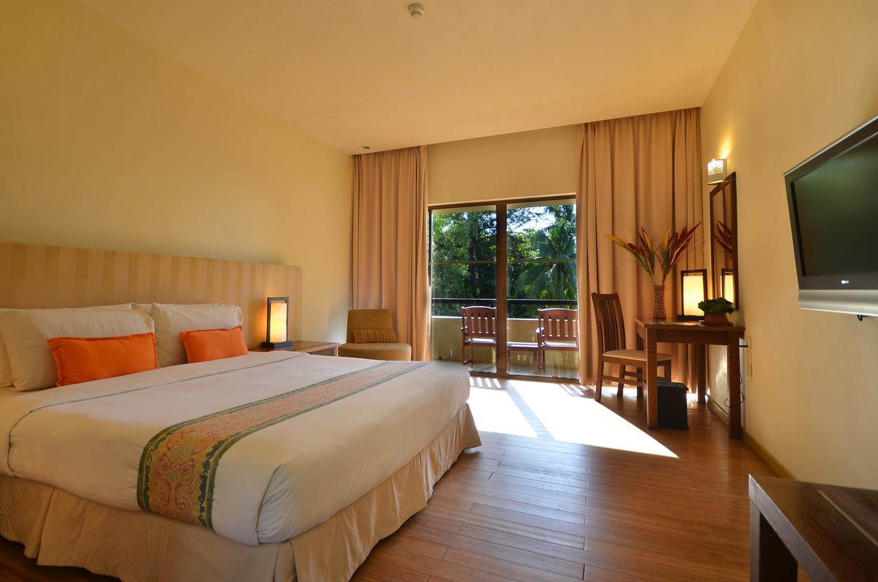 大马宫殿温泉度假村 古晋 外观 照片 Deluxe Room