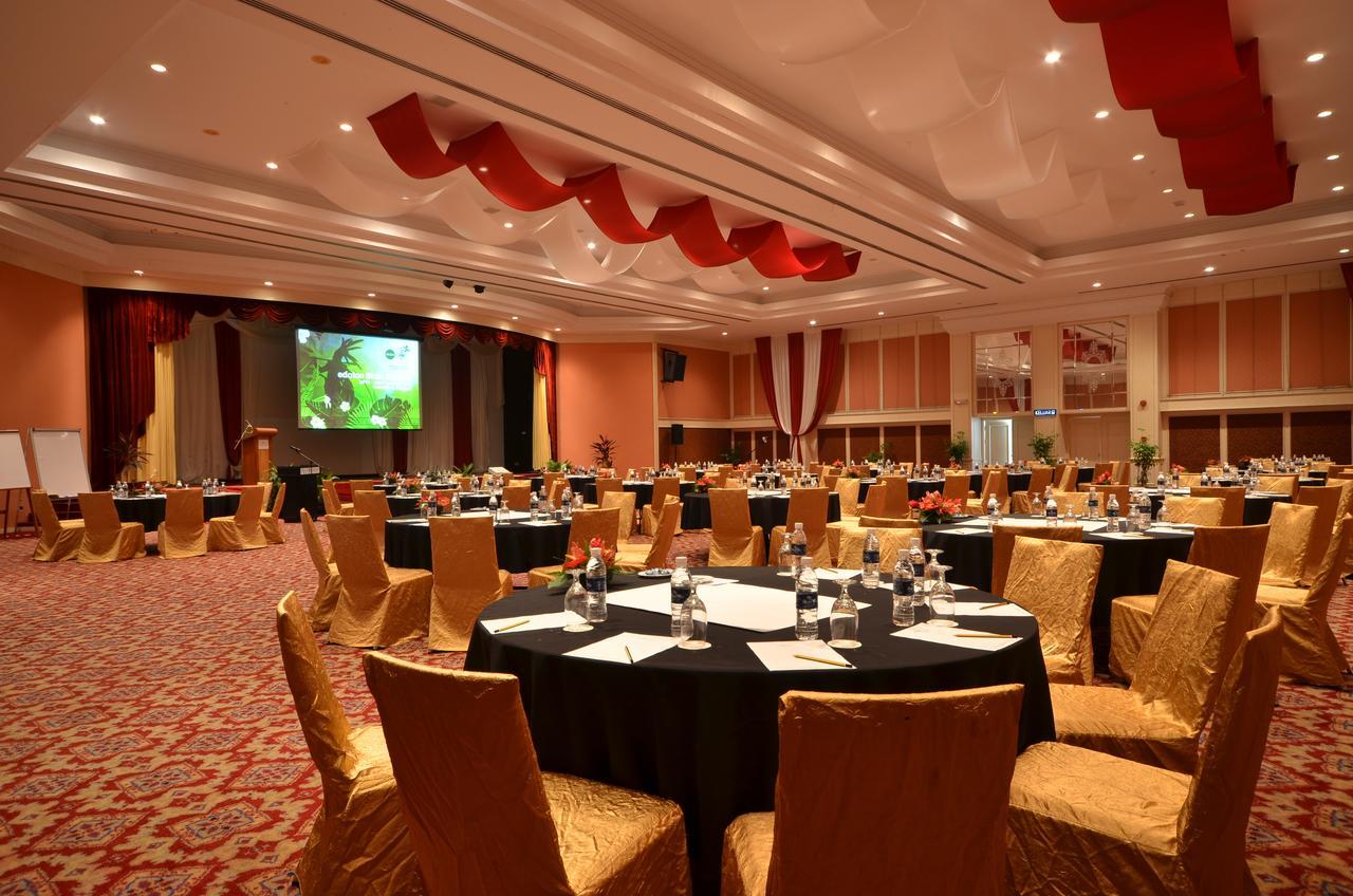 大马宫殿温泉度假村 古晋 外观 照片 The Royal Ballroom