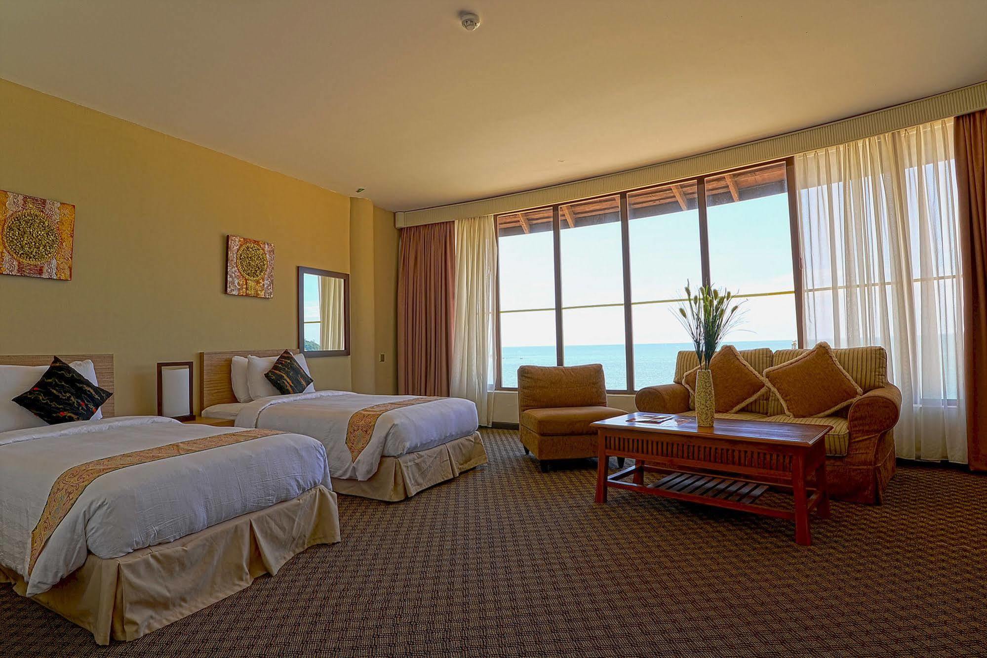 大马宫殿温泉度假村 古晋 外观 照片 Deluxe Ocean View Room